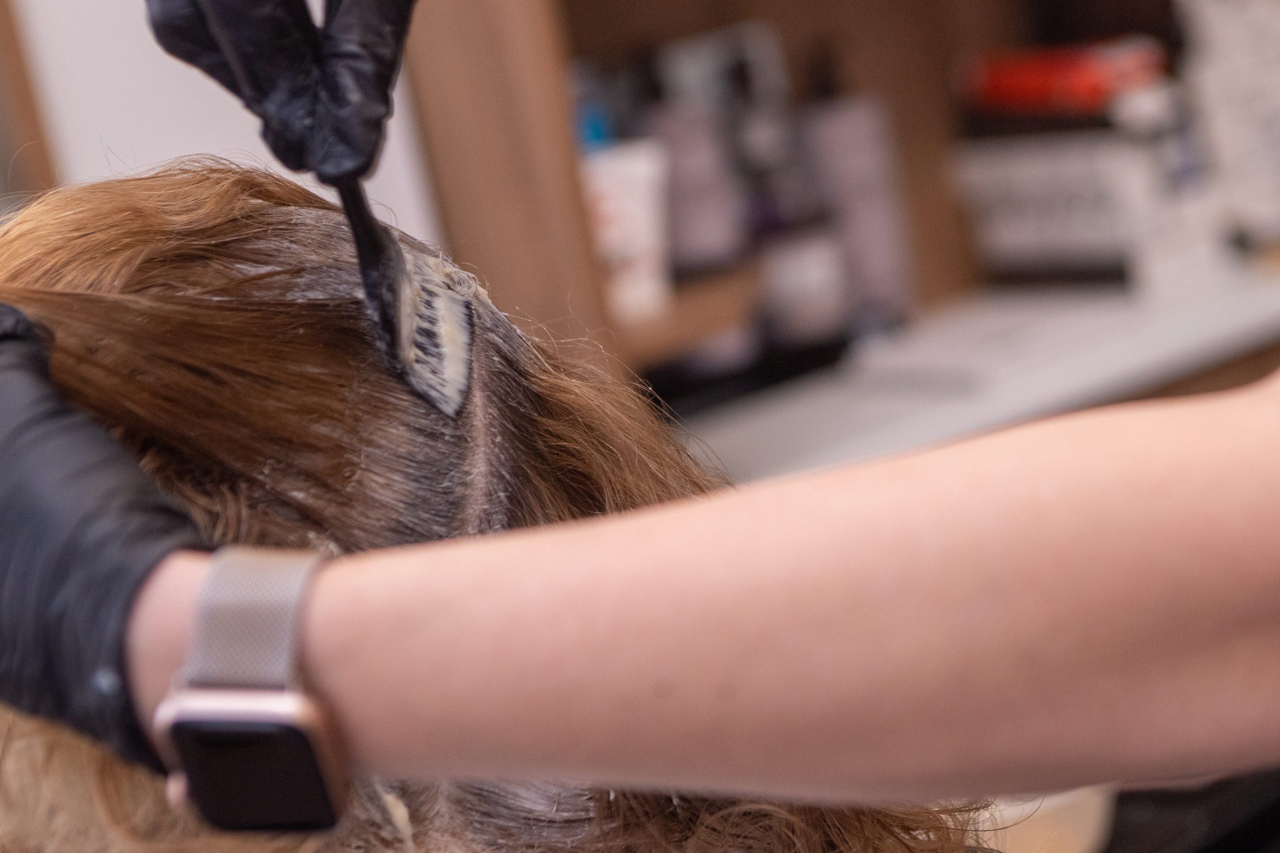 Blonde Root Retouch